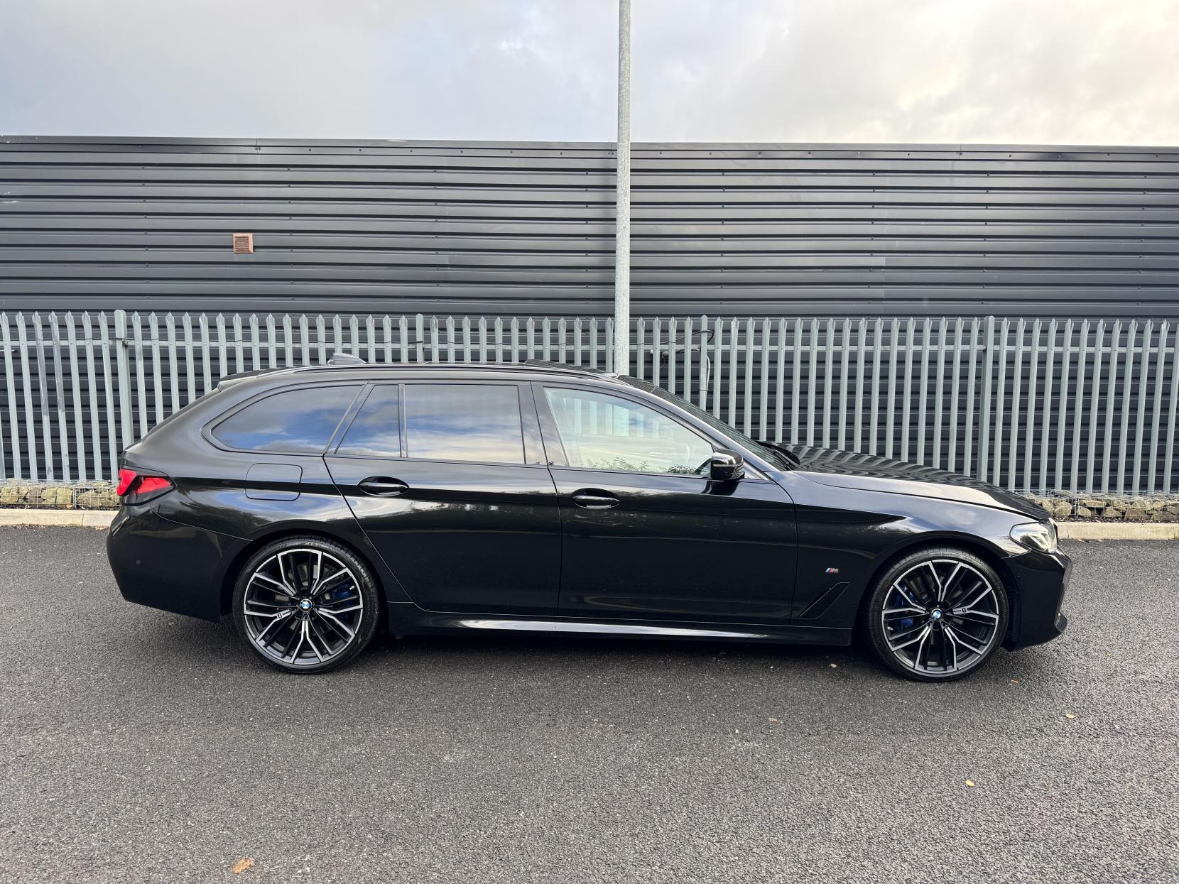 BMW 5 Series 2.0 520d MHT M Sport Touring 5dr Diesel Hybrid Steptronic Euro 6 (s/s) (190 ps)