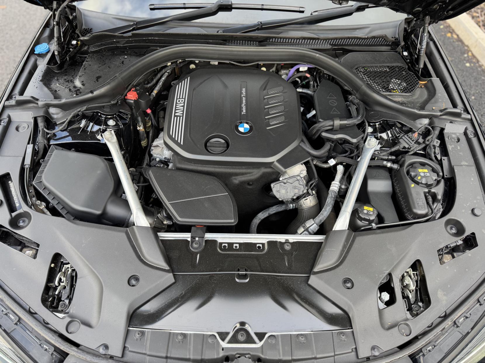 BMW 5 Series 2.0 520d MHT M Sport Touring 5dr Diesel Hybrid Steptronic Euro 6 (s/s) (190 ps)