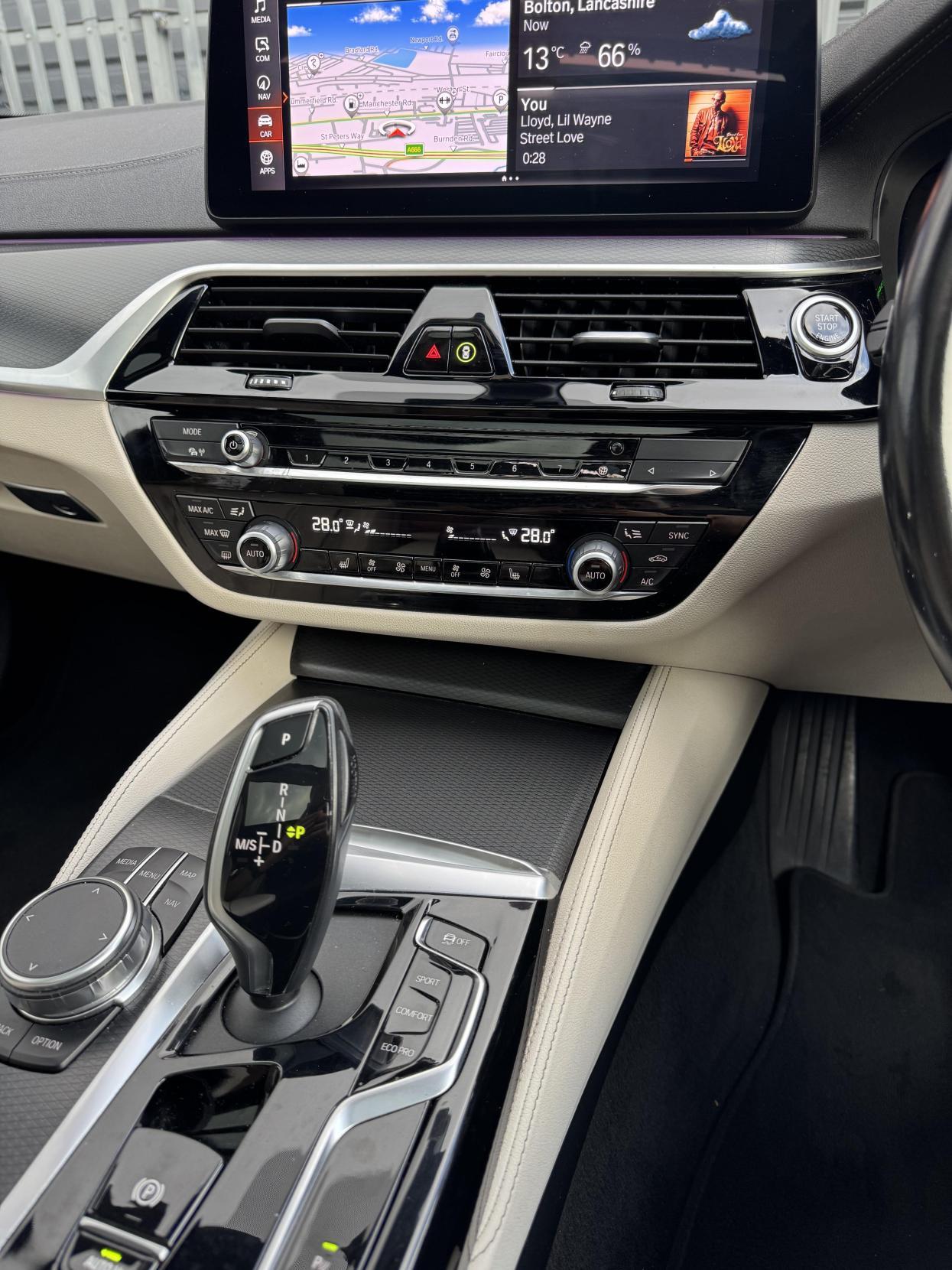 BMW 5 Series 2.0 520d MHT M Sport Touring 5dr Diesel Hybrid Steptronic Euro 6 (s/s) (190 ps)