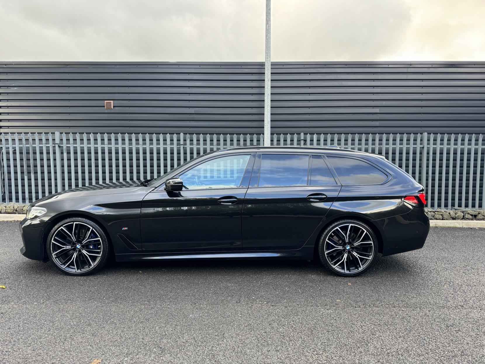 BMW 5 Series 2.0 520d MHT M Sport Touring 5dr Diesel Hybrid Steptronic Euro 6 (s/s) (190 ps)